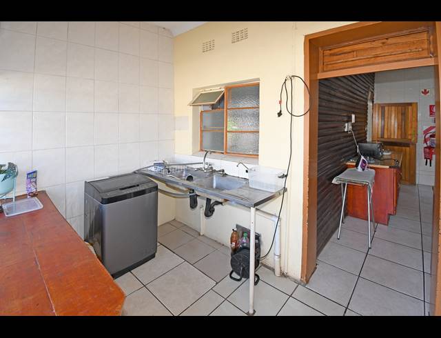 5 BEDROOM HOUSE FOR SALE IN BRIXTON